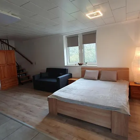 Sziklaszirt - Wellness Vendeghaz بيت للعطل