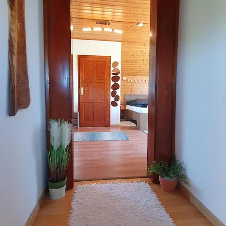 Sziklaszirt - Wellness Vendeghaz Salgótarján