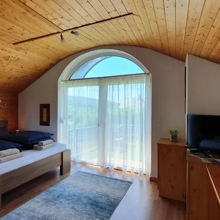 Ferienhaus Sziklaszirt - Wellness Vendeghaz