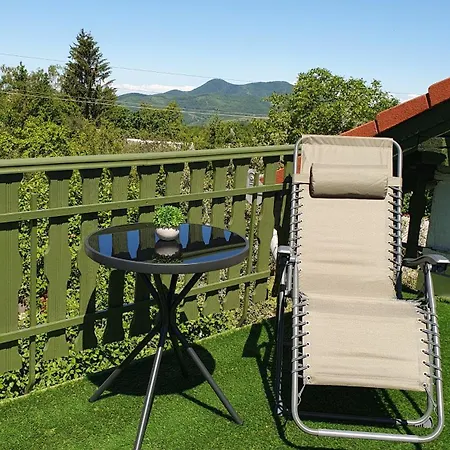 Ferienhaus Sziklaszirt - Wellness Vendeghaz *