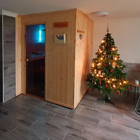 Ferienhaus Sziklaszirt - Wellness Vendeghaz *