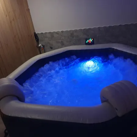 Sziklaszirt - Wellness Vendeghaz *