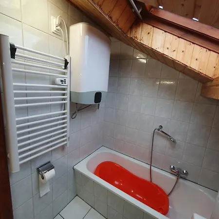 Sziklaszirt - Wellness Vendeghaz * Salgótarján