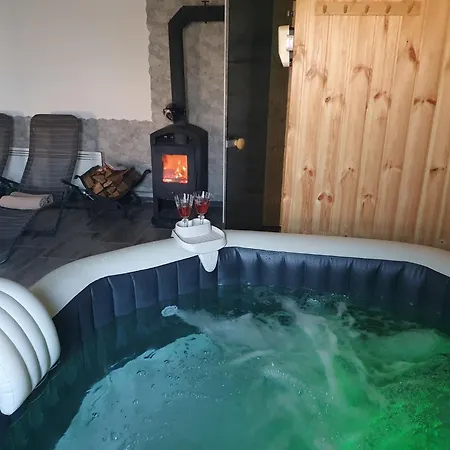 Holiday home Sziklaszirt - Wellness Vendeghaz