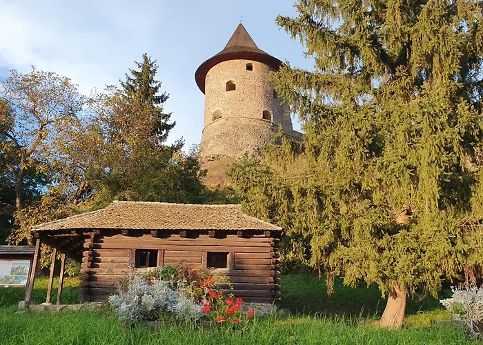 Дом отдыха Sziklaszirt - Wellness Vendeghaz Шальготарьян