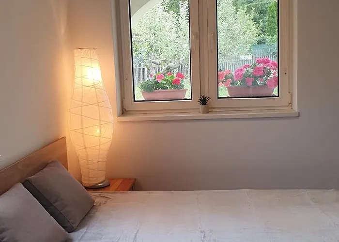 Дом отдыха Sziklaszirt - Wellness Vendeghaz