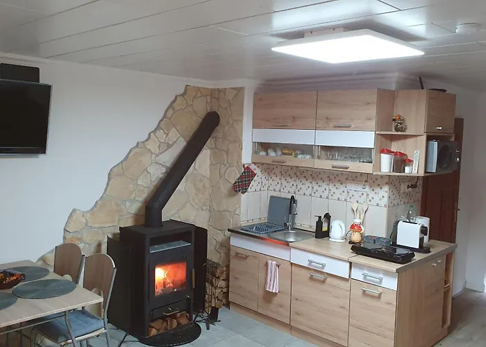 Sziklaszirt - Wellness Vendeghaz Holiday home Salgotarjan