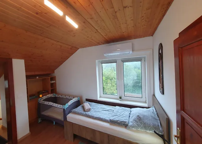 Sziklaszirt - Wellness Vendeghaz Holiday home Salgotarjan